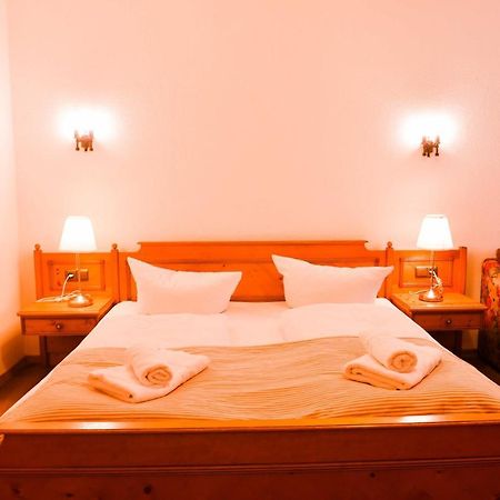 Hotel Gaestehaus Linde Mörnsheim Eksteriør bilde