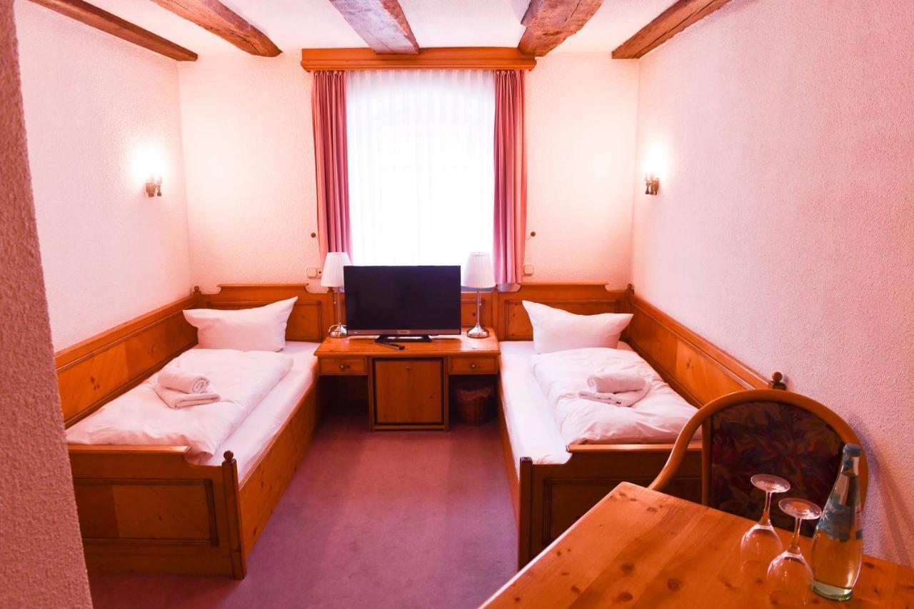 Hotel Gaestehaus Linde Mörnsheim Eksteriør bilde